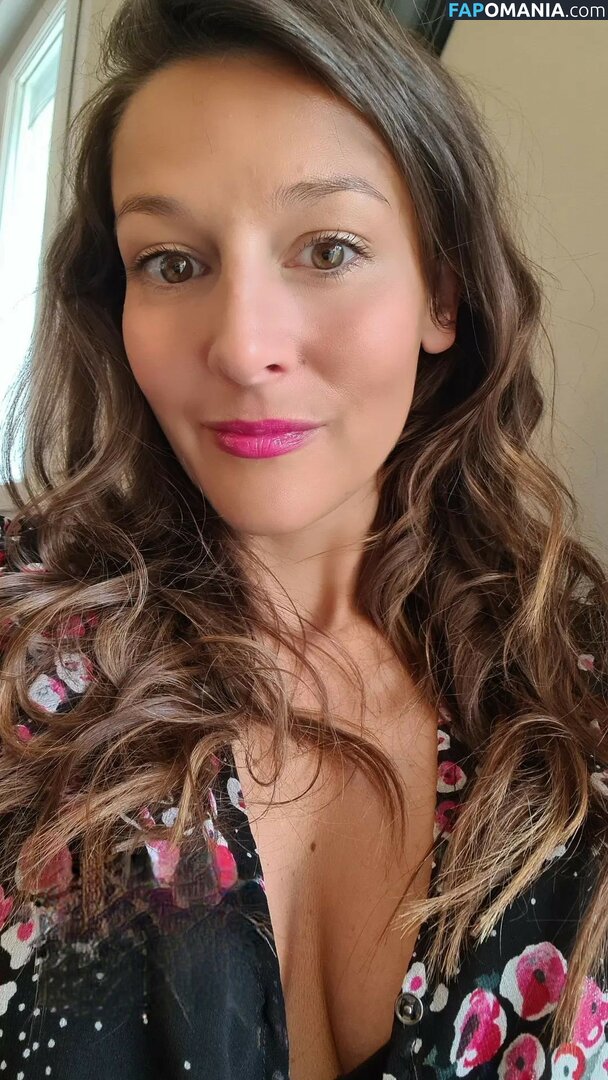 La_mode_d_helena / hd.of.femininity / hd.of.feminity / valentinaseduction Nu OnlyFans  Photo fuitée #636