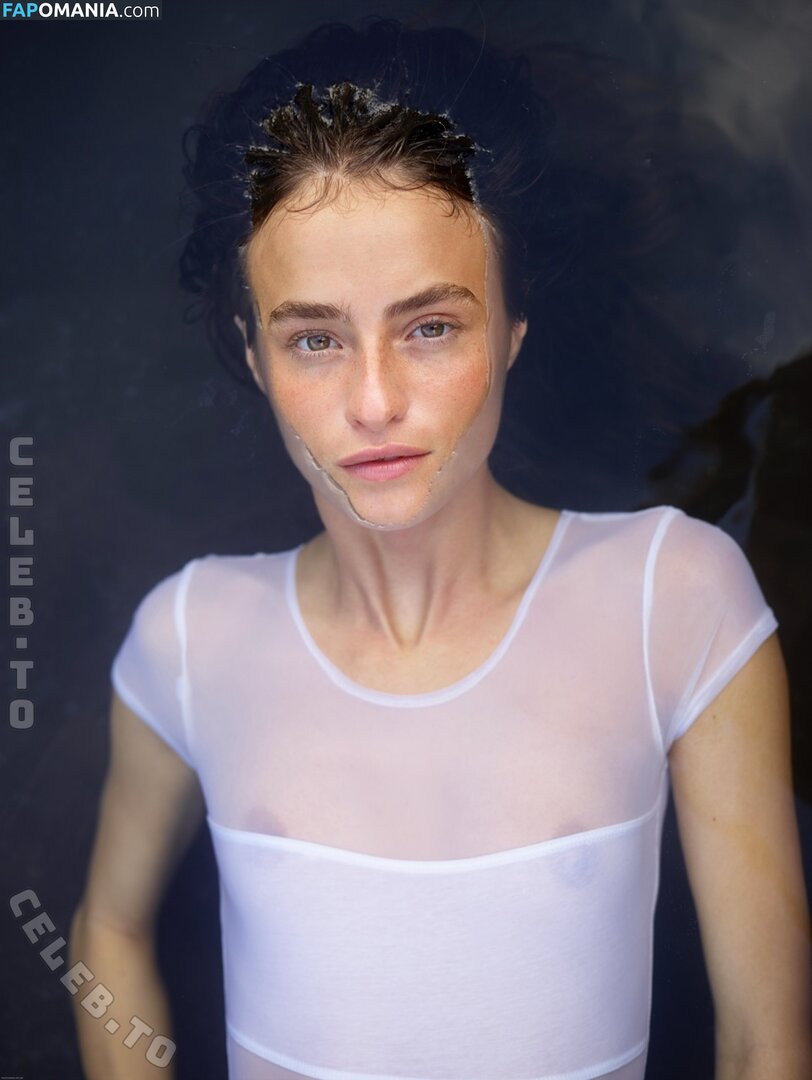 Helena Hall / hellehall Nu OnlyFans  Photo fuitée #35