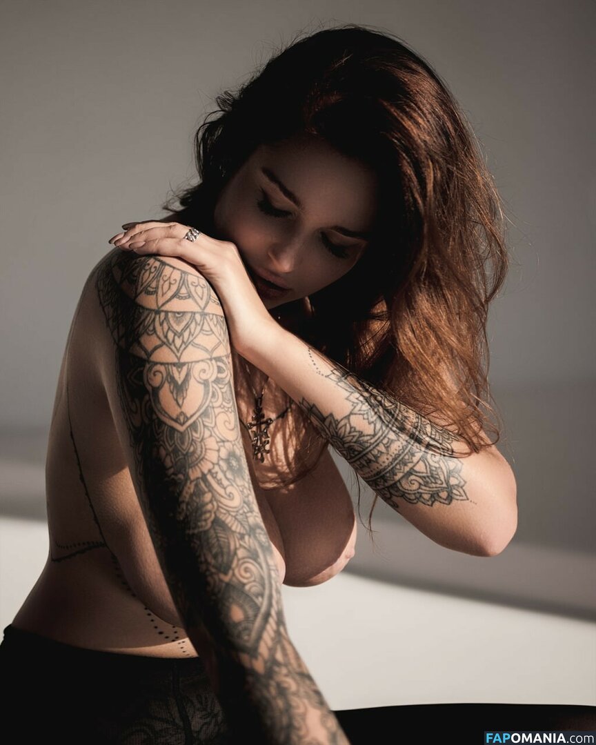 Hell Voron / Olga Voronina / hell_voron Nu OnlyFans  Photo fuitée #67