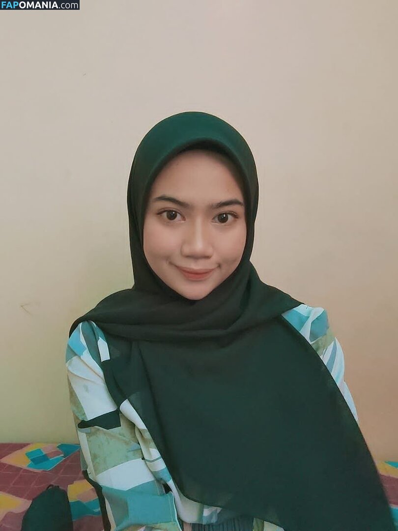 Hijab Off Girls / Hijab On Nu OnlyFans  Photo fuitée #11