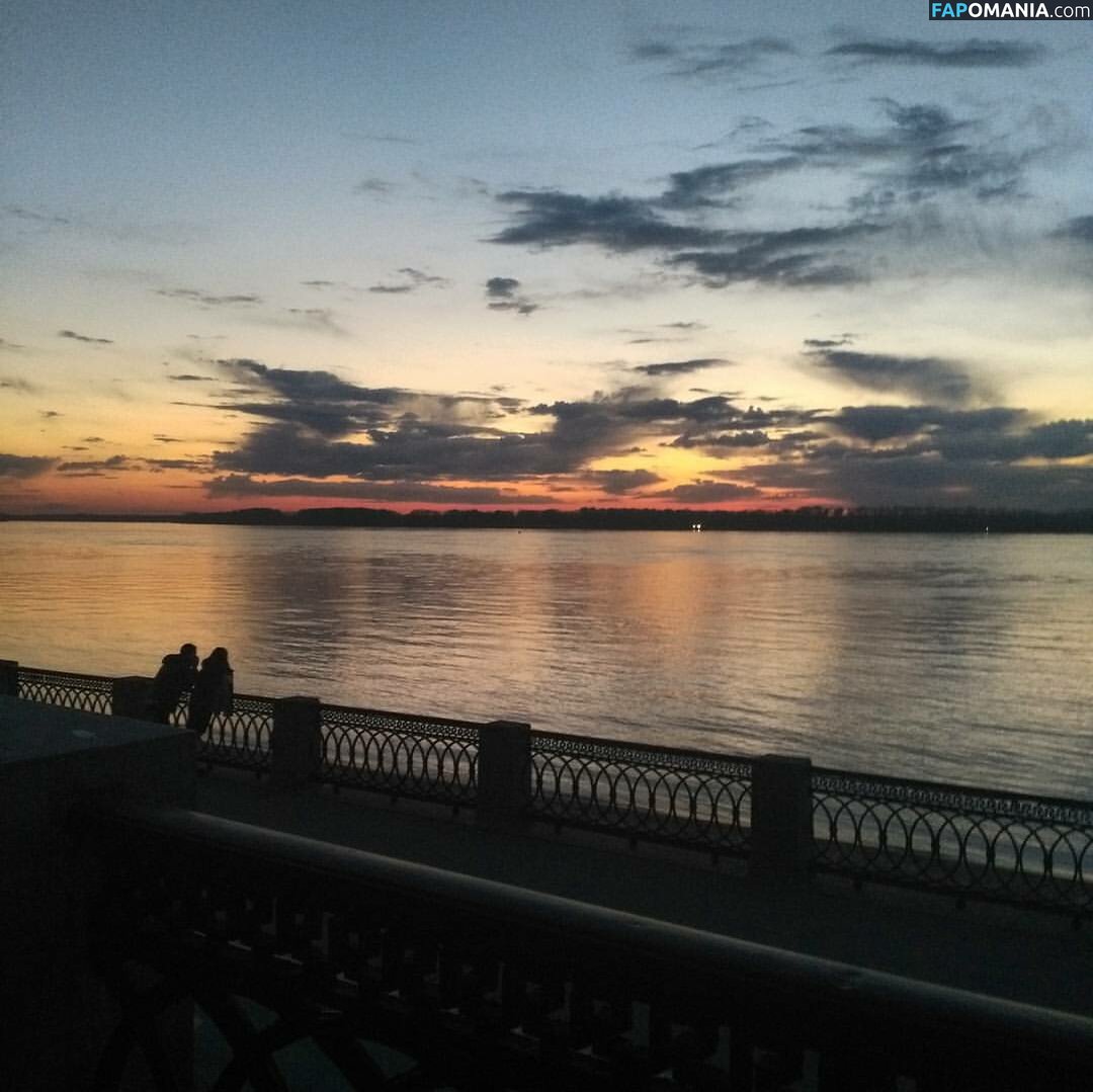 Holly Garner / Inna Khoruzh / InnaKhoruzh / Ivanna Ershova / RealHollyGarner / holly.garner Nu OnlyFans  Photo fuitée #132