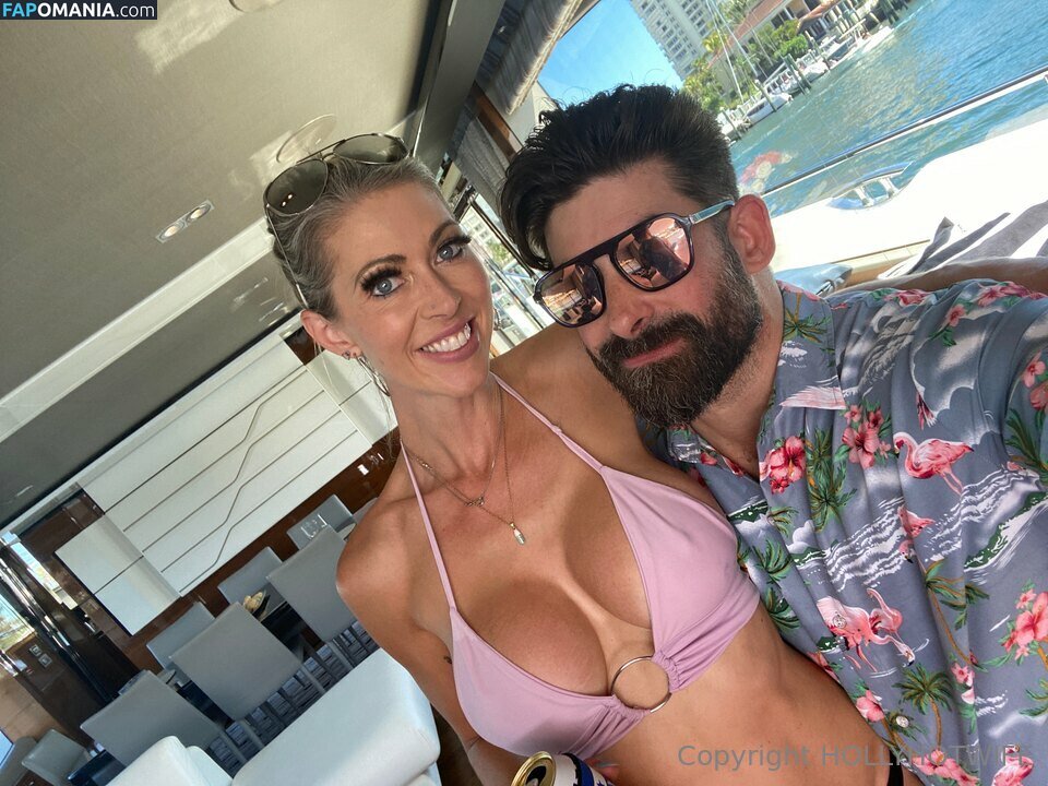 HOLLYHOTWIFE / Holly Hotwife Nu OnlyFans  Photo fuitée #15