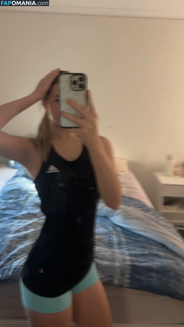 Holly Naude / hollyyynaude Nu OnlyFans  Photo fuitée #4
