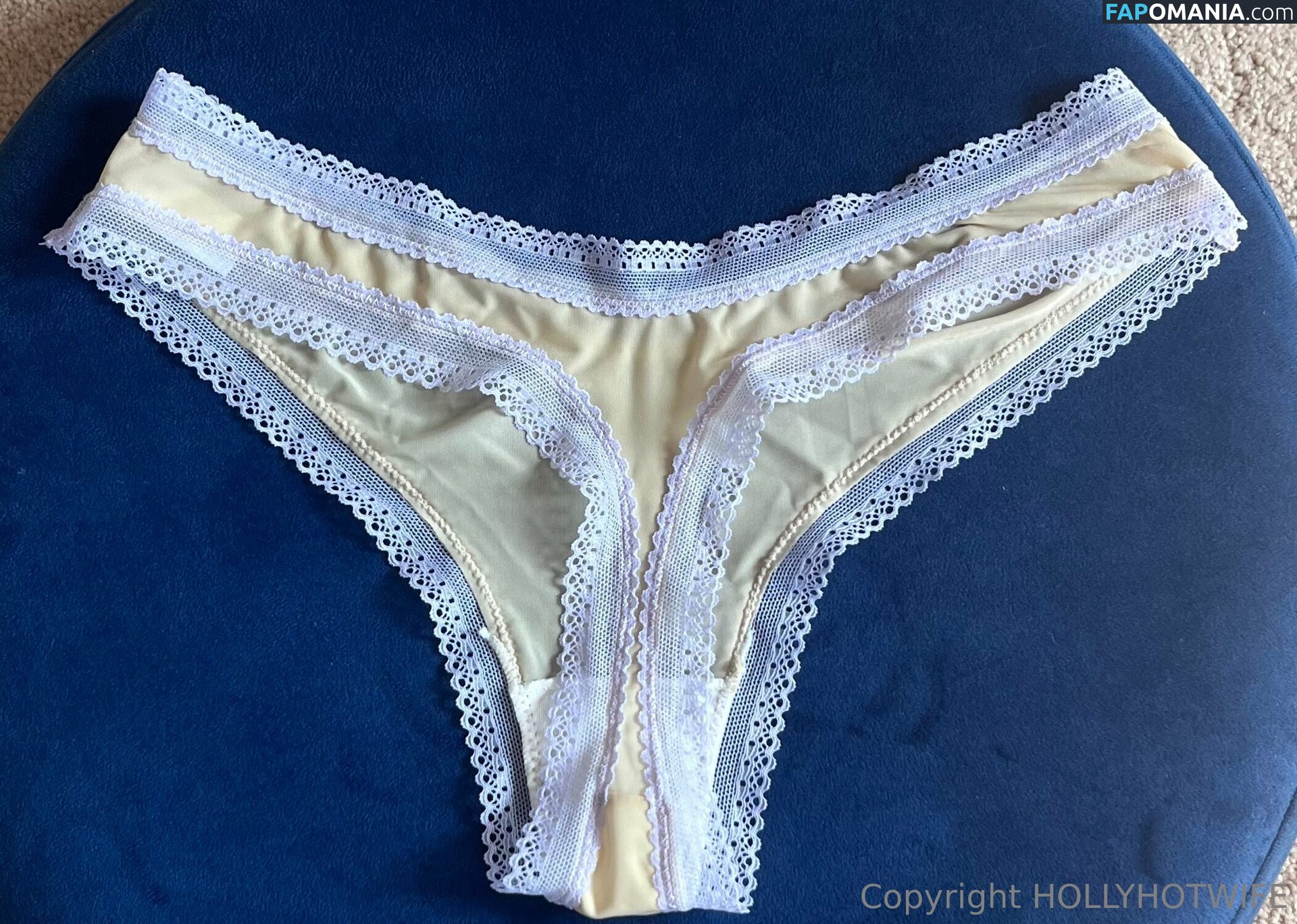 HollyHotwife / hollyhotwifejones Nu OnlyFans  Photo fuitée #46