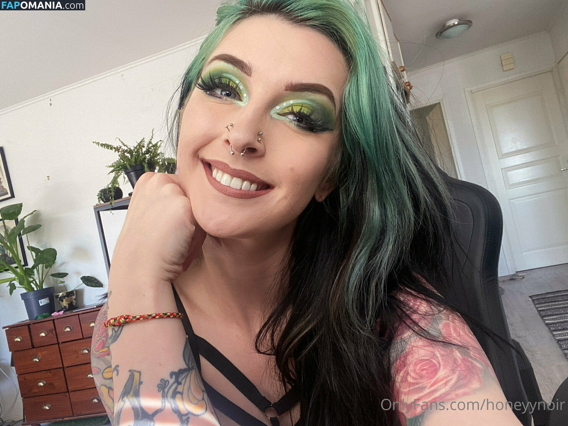 honeyy.noir / honeyynoir Nu OnlyFans  Photo fuitée #134