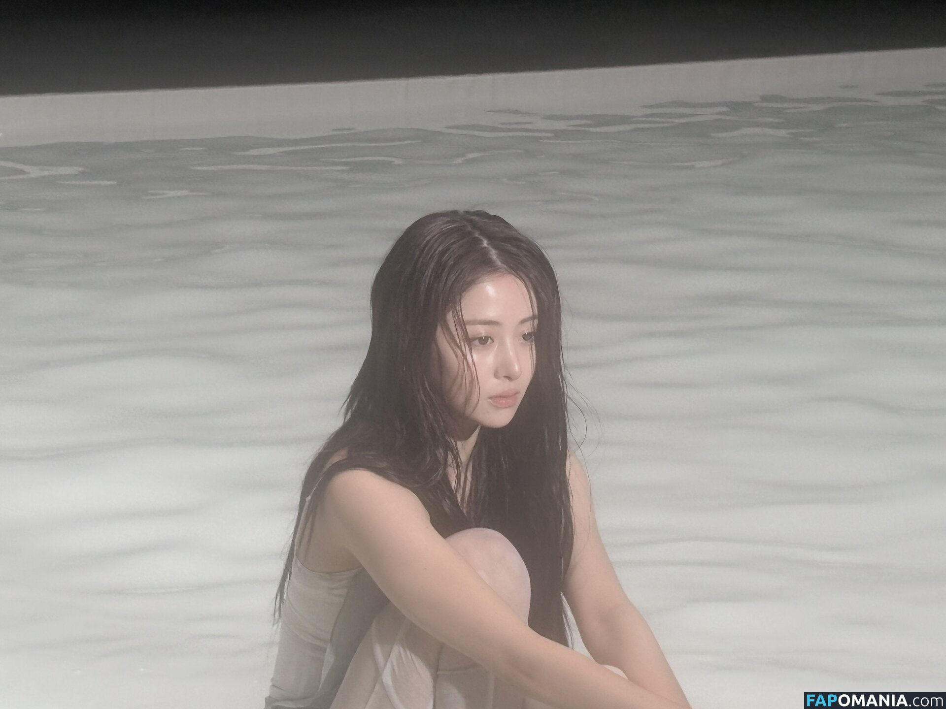 Huh Yunjin 허윤진 / LESSERAFIM / jenaissante Nu OnlyFans  Photo fuitée #5