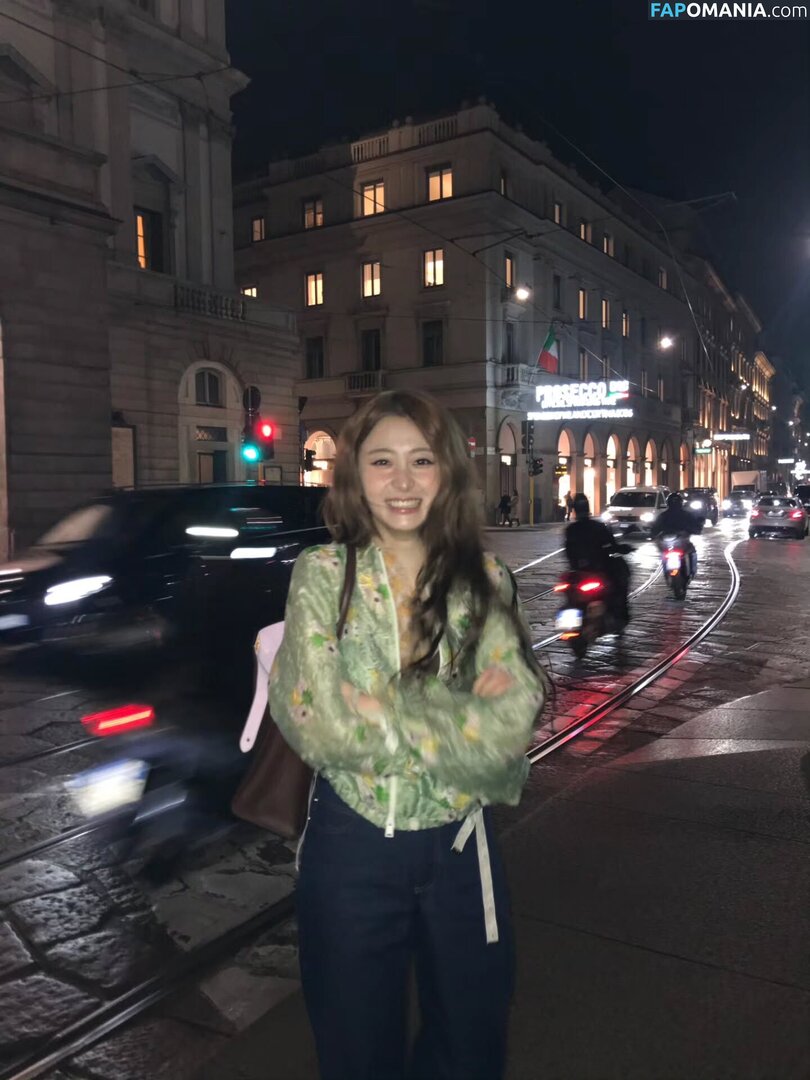 Huh Yunjin 허윤진 / LESSERAFIM / yunjin_lesserafims Nu OnlyFans  Photo fuitée #20