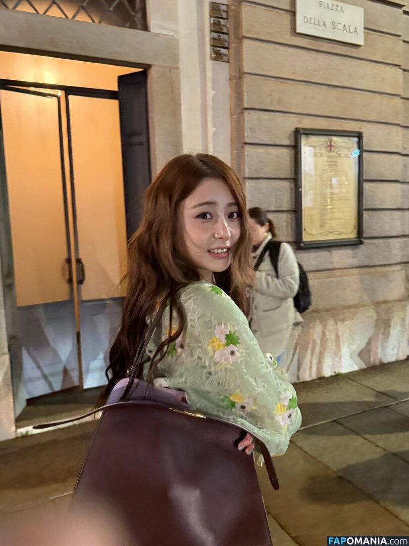 Huh Yunjin 허윤진 / LESSERAFIM / yunjin_lesserafims Nu OnlyFans  Photo fuitée #24