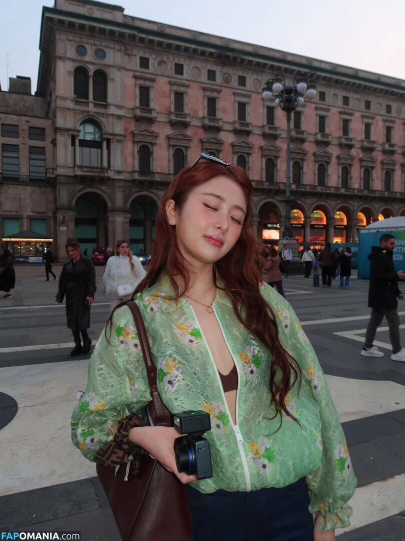 Huh Yunjin 허윤진 / LESSERAFIM / yunjin_lesserafims Nu OnlyFans  Photo fuitée #28