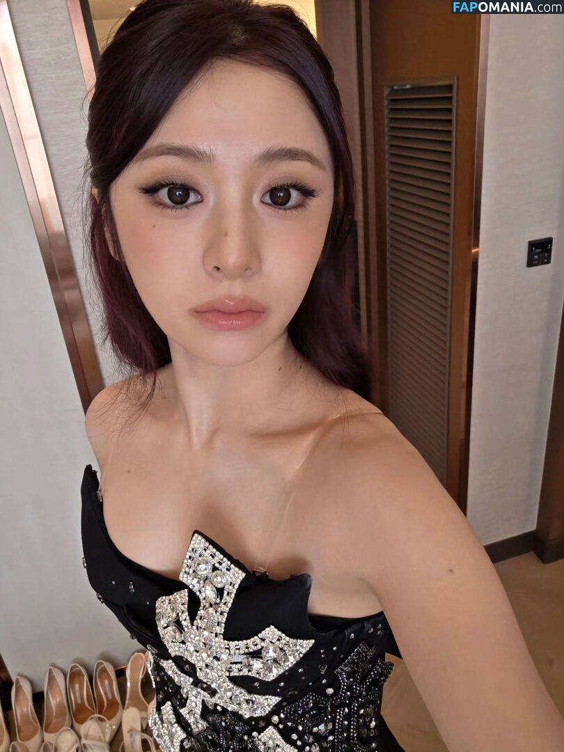 Huh Yunjin 허윤진 / LESSERAFIM / yunjin_lesserafims Nu OnlyFans  Photo fuitée #36