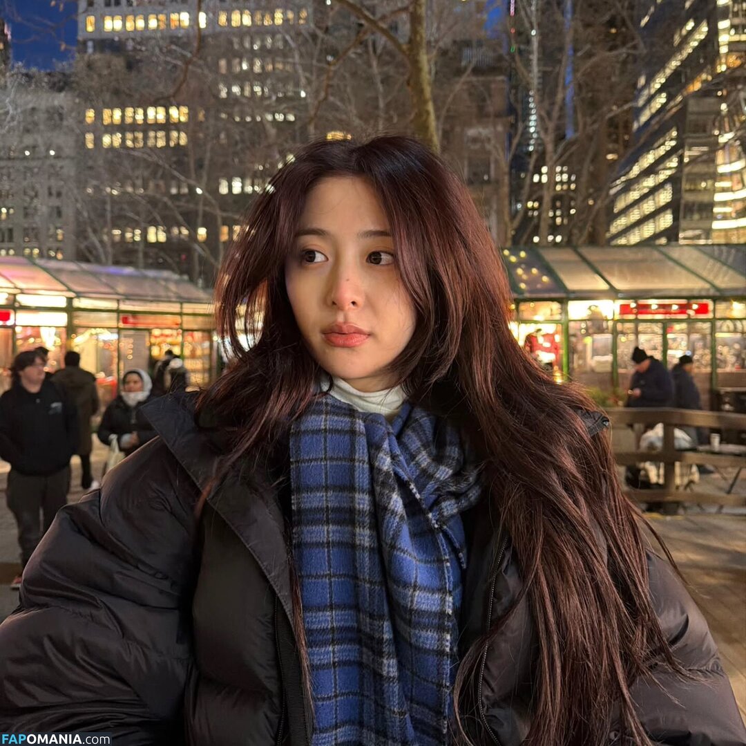 Huh Yunjin 허윤진 / LESSERAFIM / yunjin_lesserafims Nu OnlyFans  Photo fuitée #47