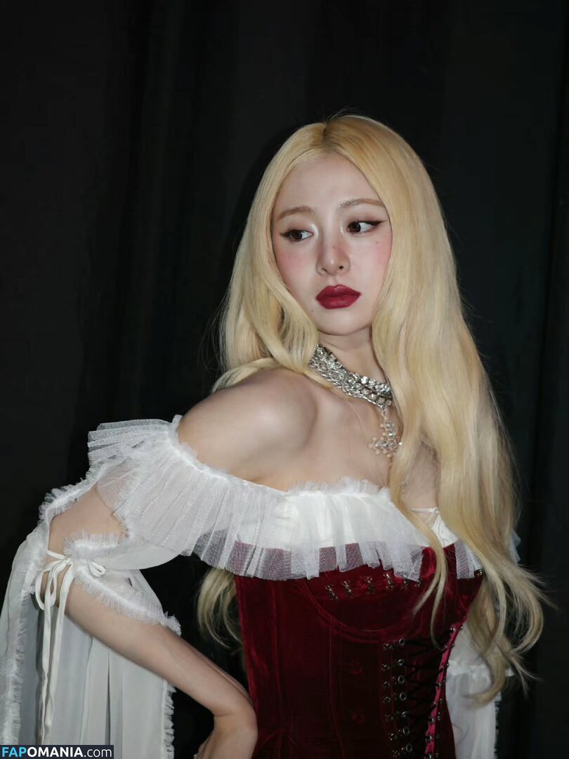 Huh Yunjin 허윤진 / LESSERAFIM / jenaissante Nu OnlyFans  Photo fuitée #53