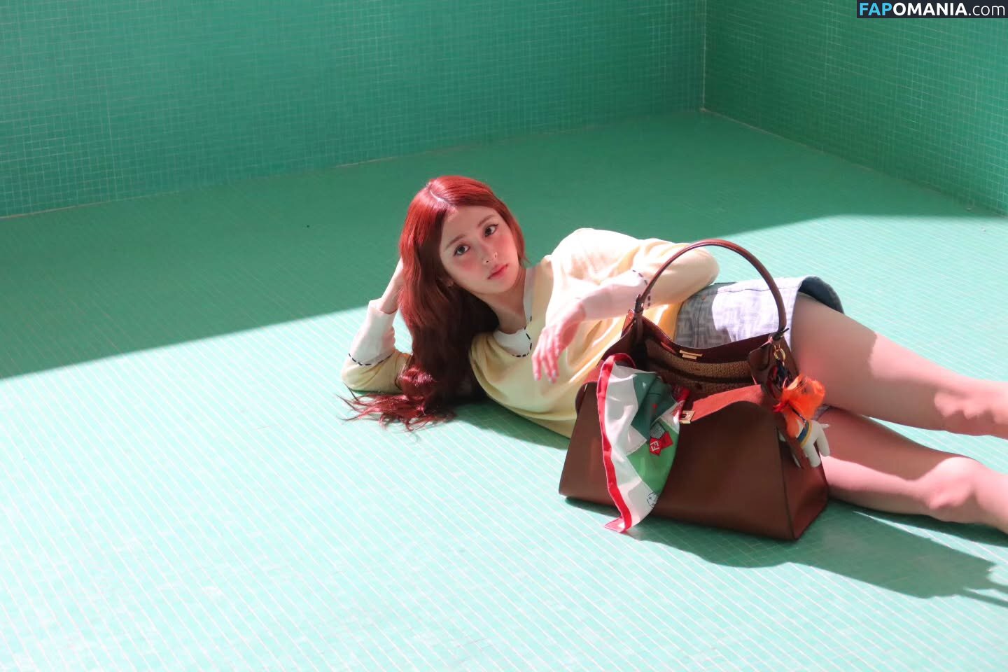 Huh Yunjin 허윤진 / LESSERAFIM / jenaissante Nu OnlyFans  Photo fuitée #99