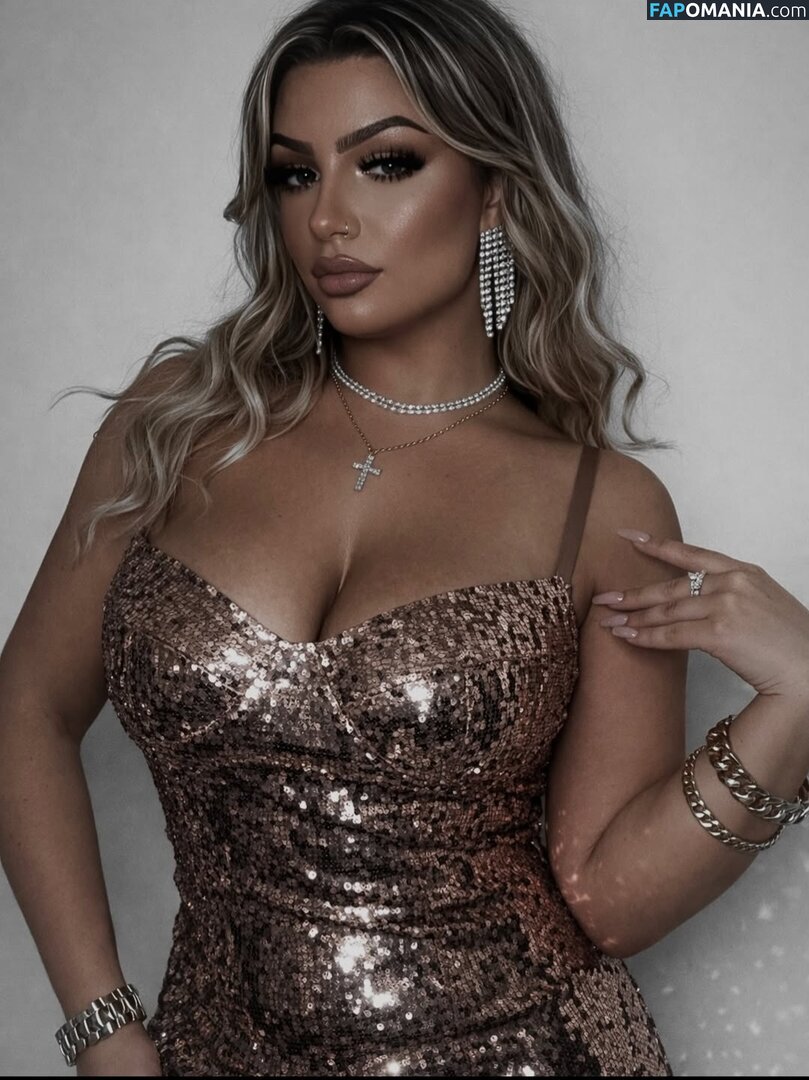 Iamsamvela / Samuela Cecchini Nu OnlyFans  Photo fuitée #3