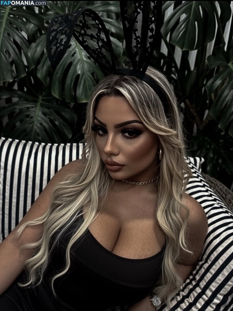 Iamsamvela / Samuela Cecchini Nu OnlyFans  Photo fuitée #6