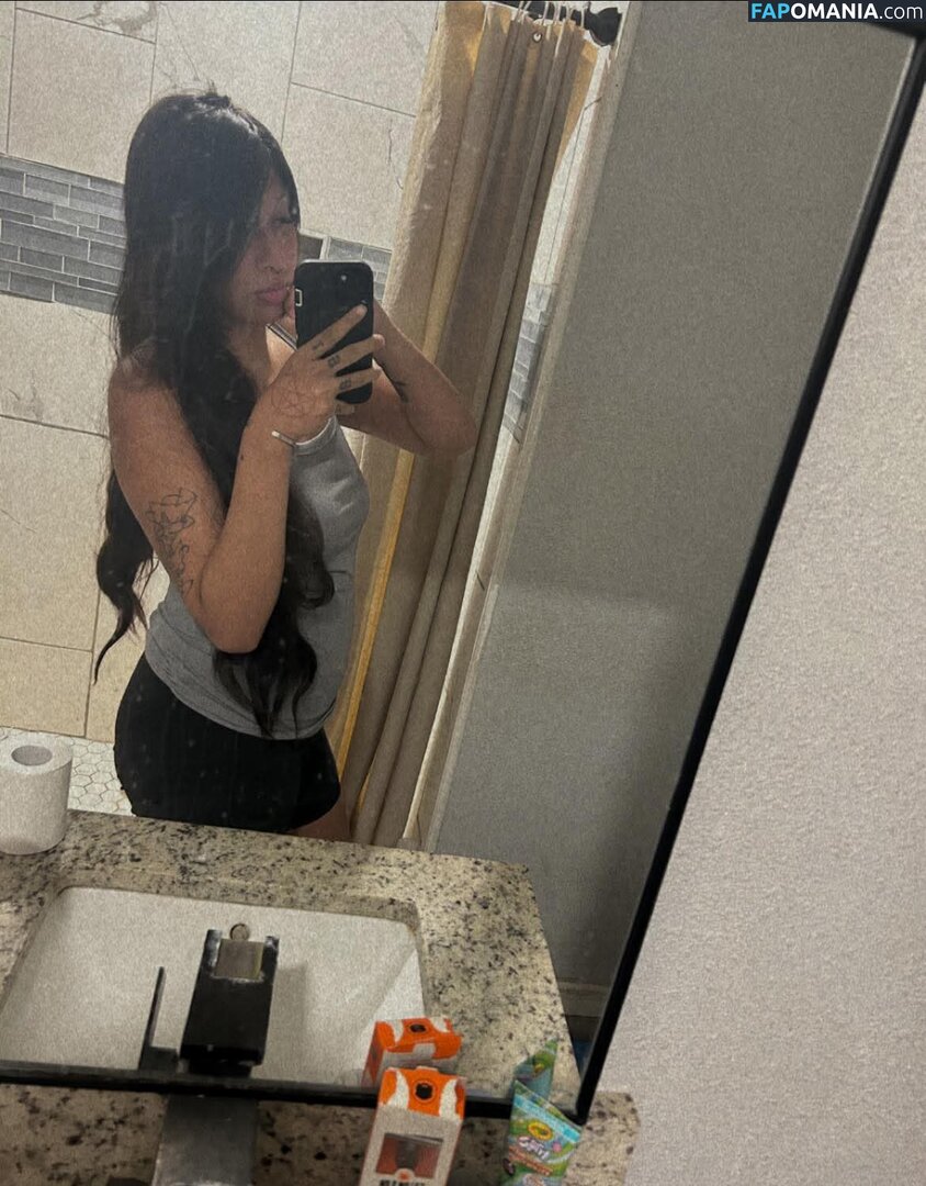 Nikki viera / daddychilll_69 / ickynicki956 Nu OnlyFans  Photo fuitée #1