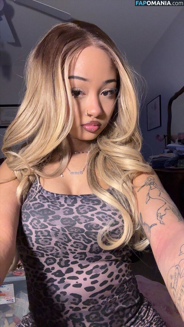 https: / ickysisterr / revoltingsister Nu OnlyFans  Photo fuitée #11