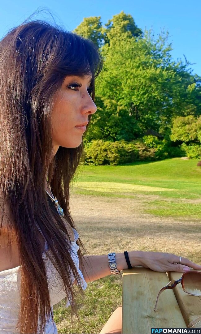 illeeria Nu OnlyFans  Photo fuitée #5
