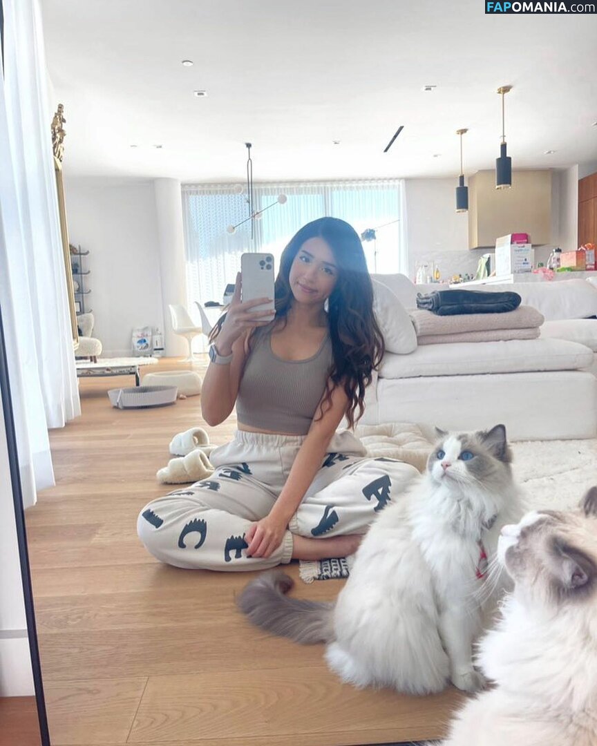 imane / imane... / pokimane Nu OnlyFans  Photo fuitée #5