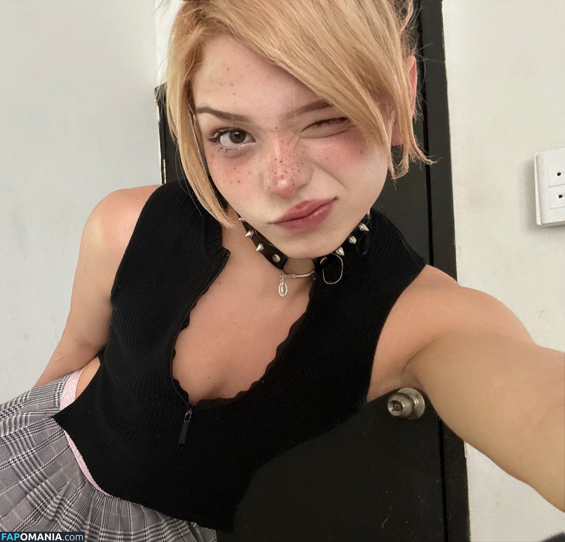https: / imdinofer Nu OnlyFans  Photo fuitée #1