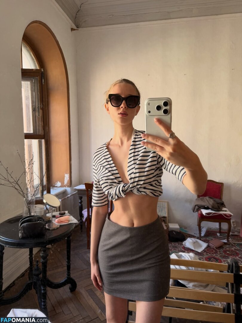 Imlovan / lmlovan Nu OnlyFans  Photo fuitée #15