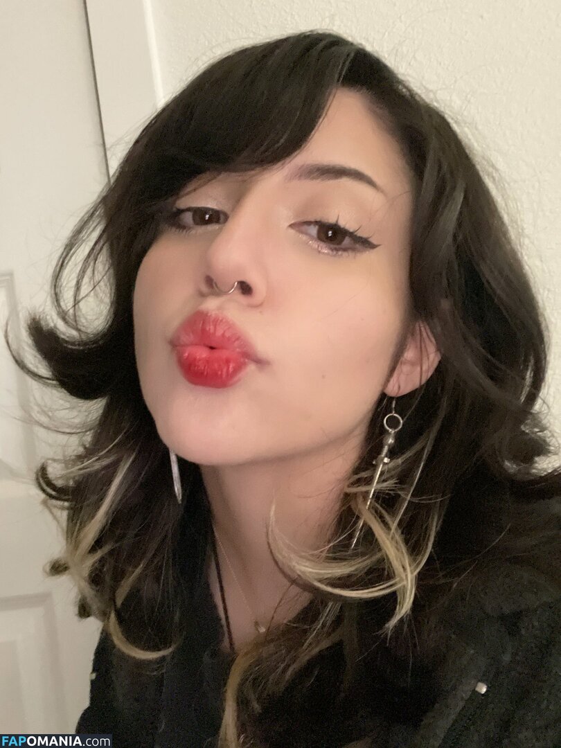 impossiblyeve Nu OnlyFans  Photo fuitée #7