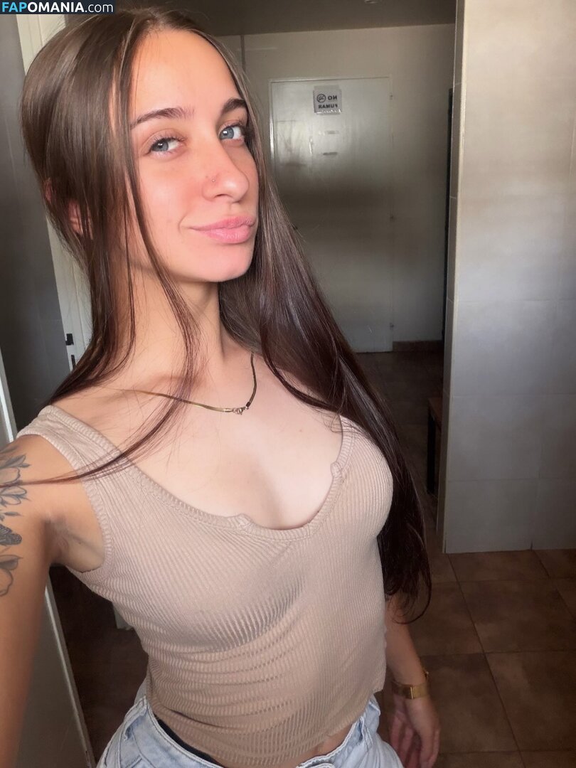 In And Out Uniform Nu OnlyFans  Photo fuitée #60