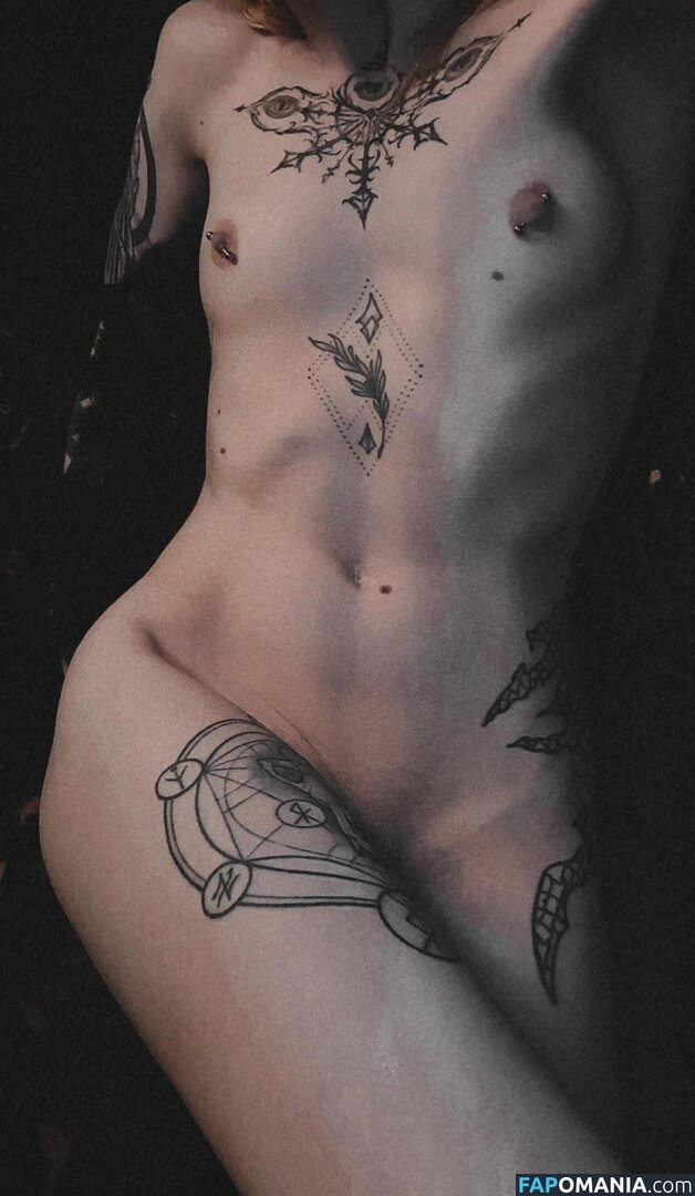 iomantie Nu OnlyFans  Photo fuitée #1