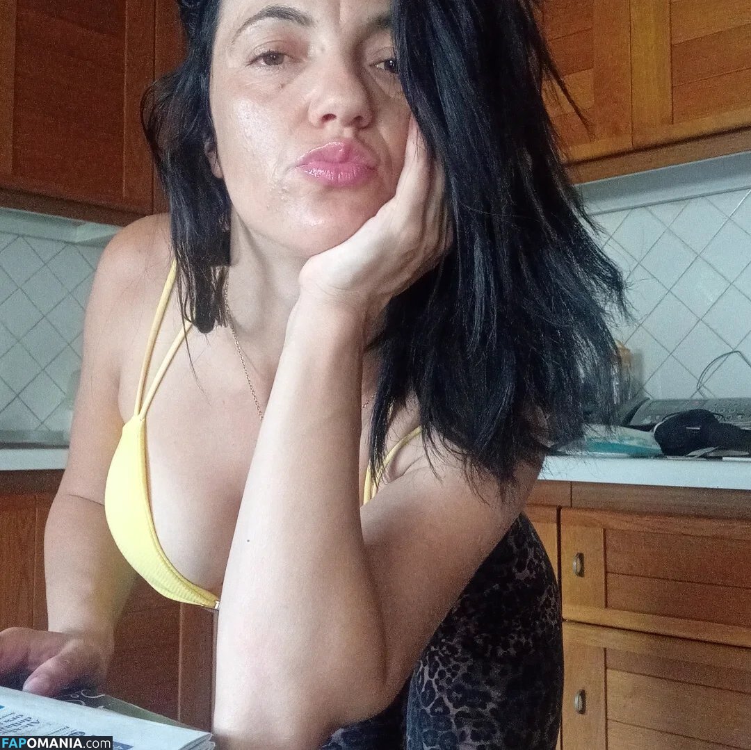 ella_ionela93 / ionela93 Nu OnlyFans  Photo fuitée #1