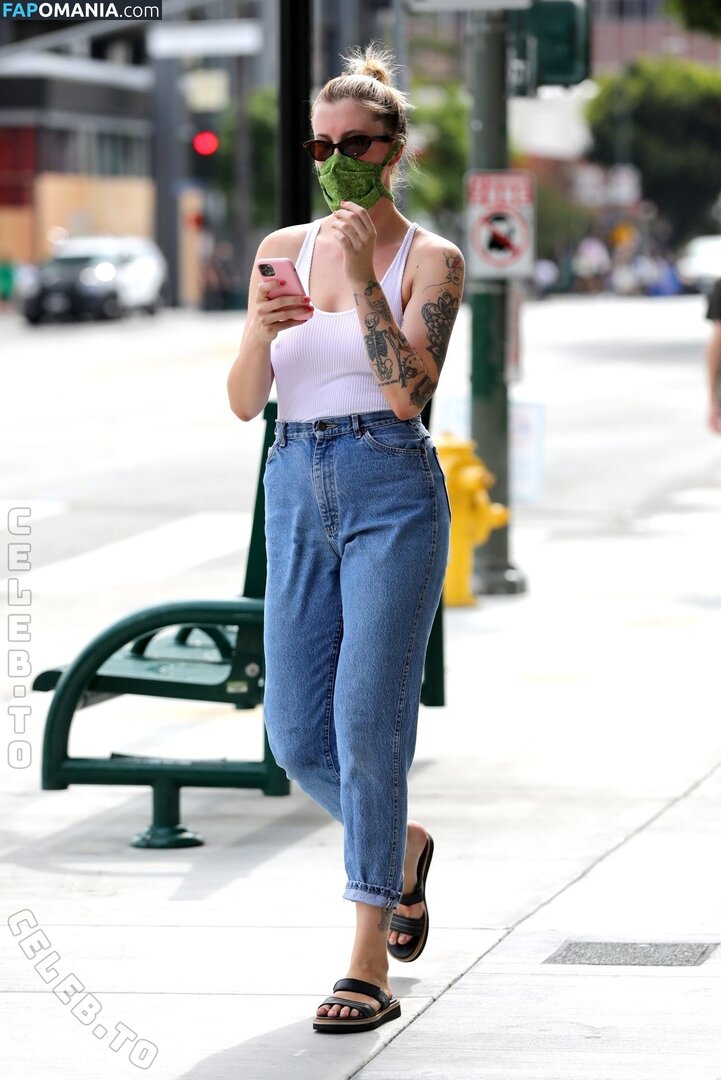 Ireland Baldwin / chloebaldwin... / irelandbasingerbaldwin / irelandirelandireland Nu OnlyFans  Photo fuitée #238