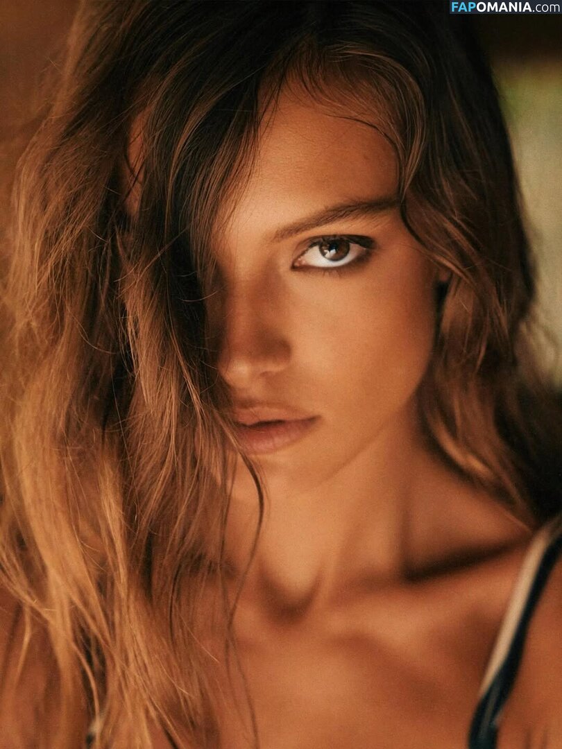 Irina Kovaleva / IrinaKovalev / https: / kovallevvva Nu OnlyFans  Photo fuitée #34