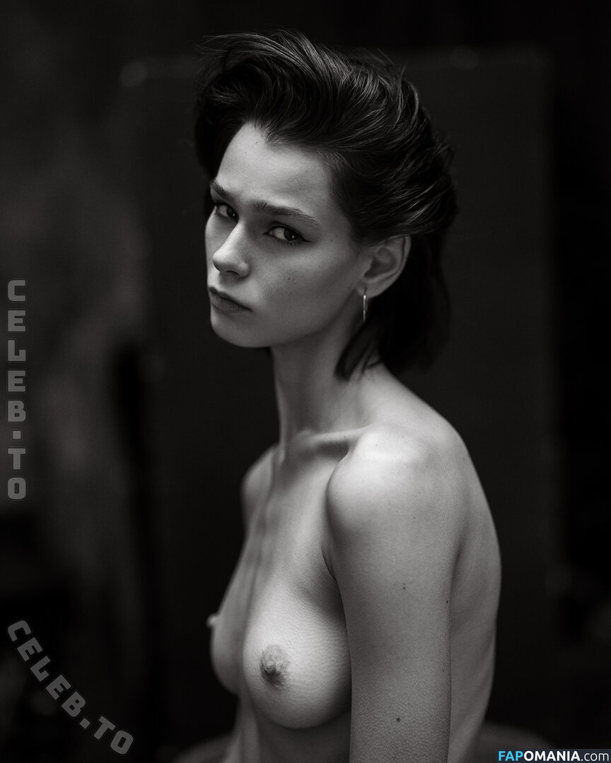AmberQ / Irina Telicheva / Tasha / https: / irina_tlch Nu OnlyFans  Photo fuitée #284