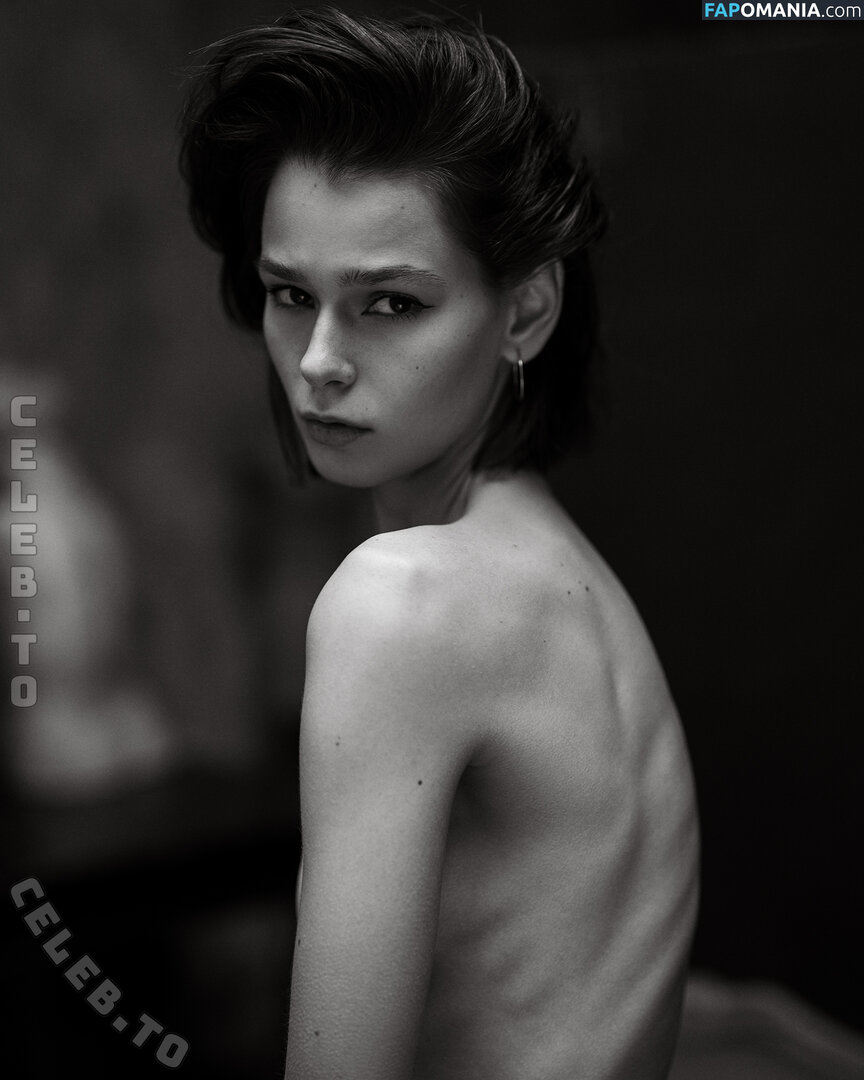 AmberQ / Irina Telicheva / Tasha / https: / irina_tlch Nu OnlyFans  Photo fuitée #285