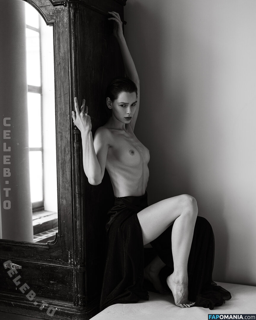AmberQ / Irina Telicheva / Tasha / https: / irina_tlch Nu OnlyFans  Photo fuitée #317