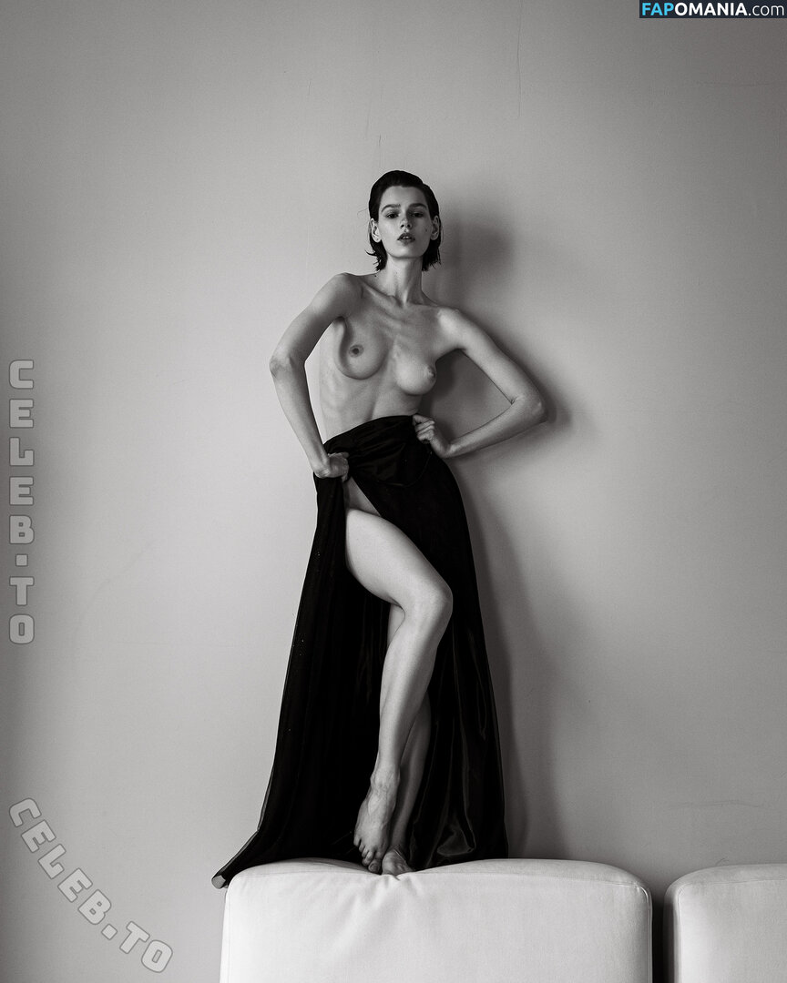 AmberQ / Irina Telicheva / Tasha / https: / irina_tlch Nu OnlyFans  Photo fuitée #325