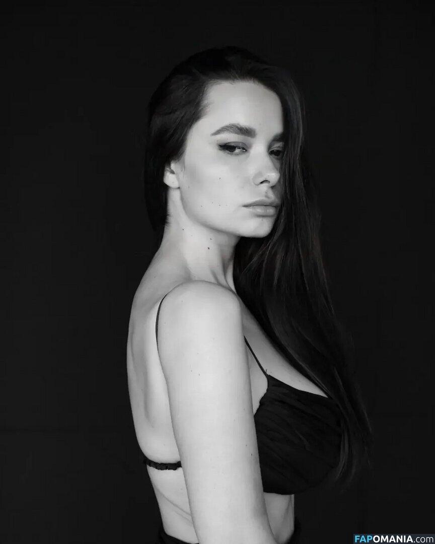 Irina Verina / irinassolo Nu OnlyFans  Photo fuitée #3