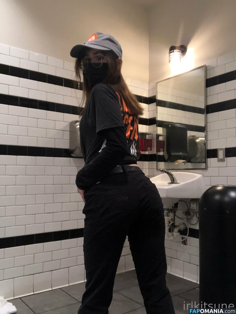 https: / irlkitsune / irlkumihoe Nu OnlyFans  Photo fuitée #2