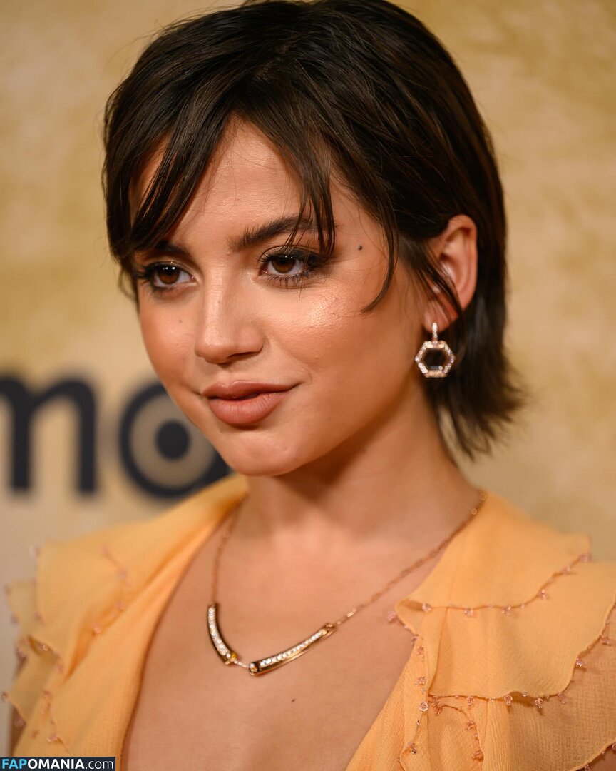 Isabela Merced / isabelamerced Nu OnlyFans  Photo fuitée #547