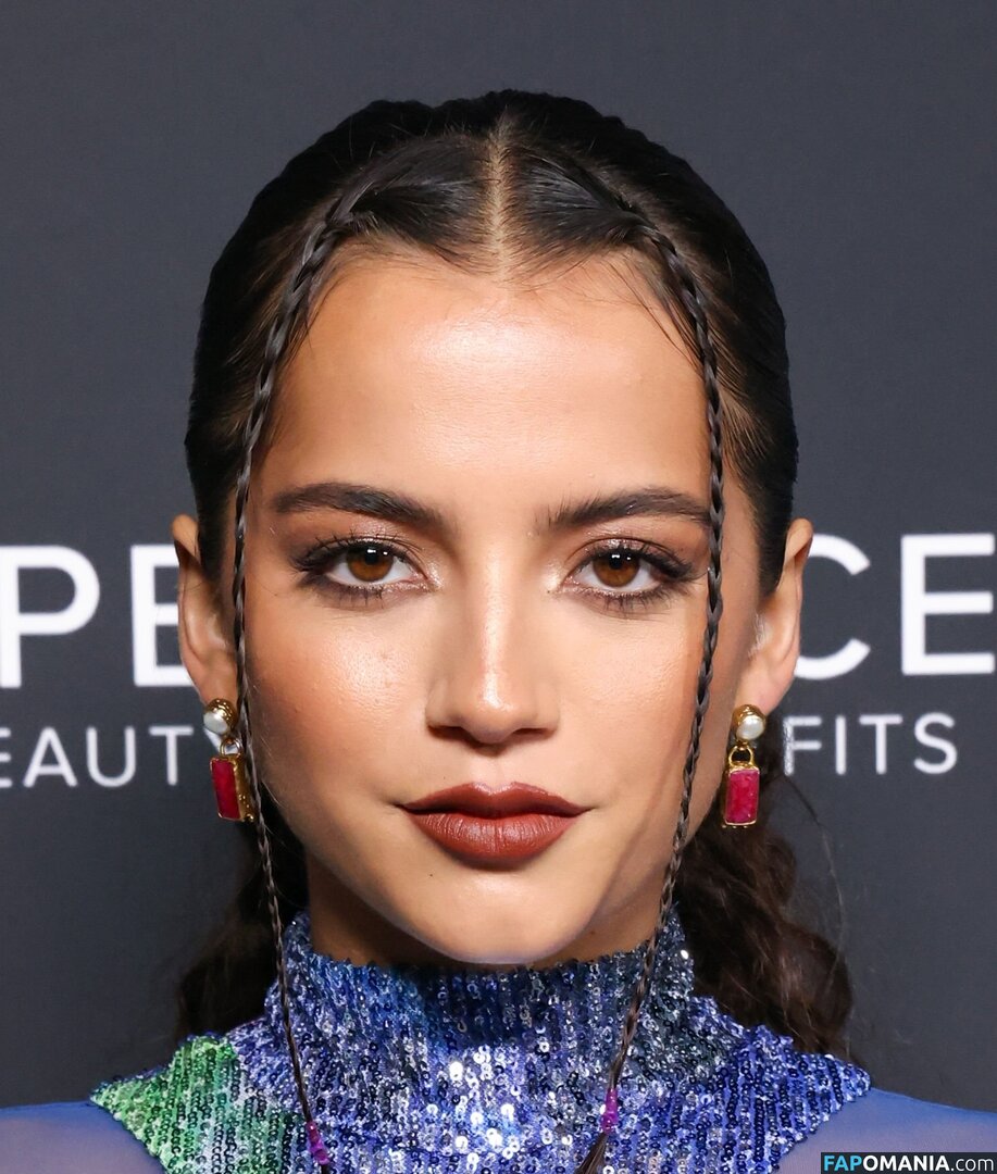 Isabela Merced / isabelamerced Nu OnlyFans  Photo fuitée #584