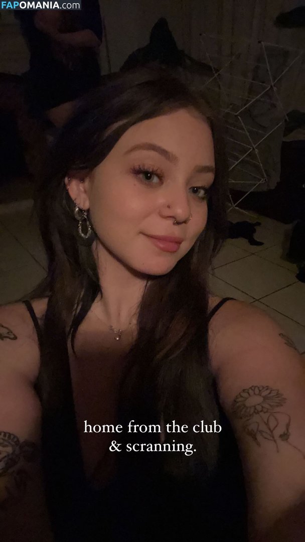 Isabella Dorta / isabelladortapoetry444 Nu OnlyFans  Photo fuitée #17