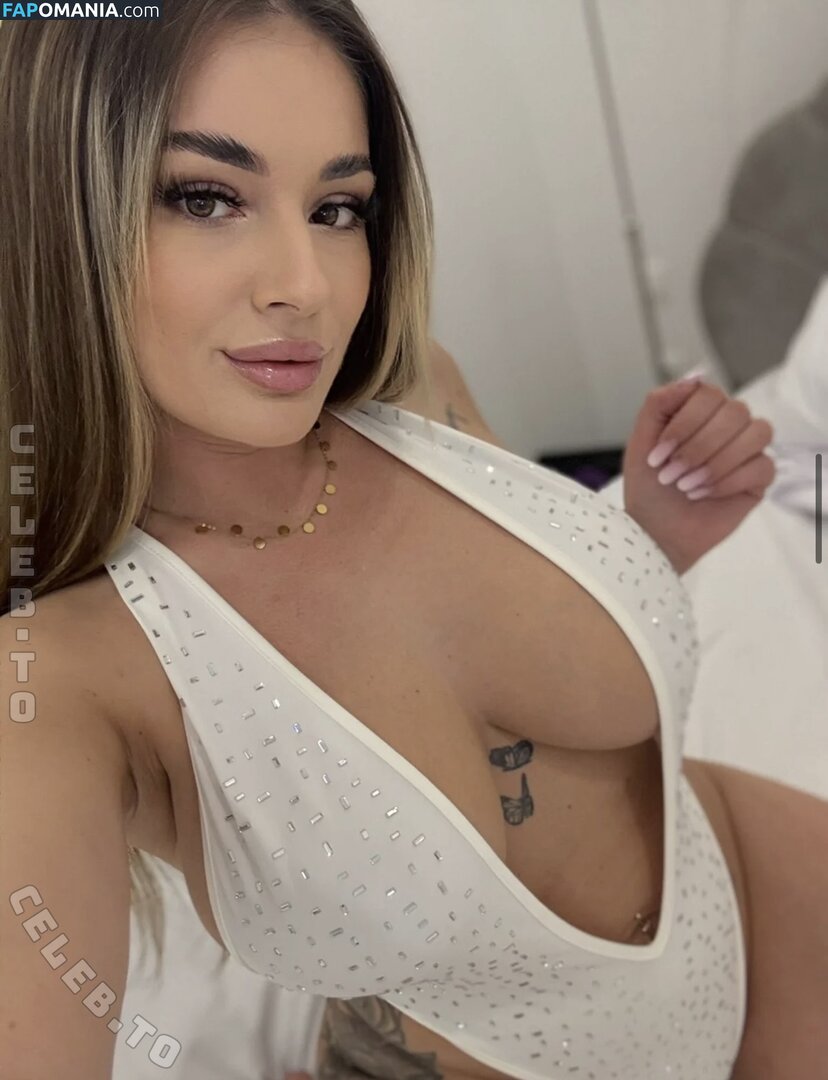 Isabella Etthan / https: / justtmebella Nu OnlyFans  Photo fuitée #2