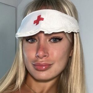 Isabella.Honey