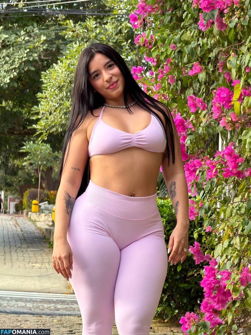 Isabella Tobar / https: / isabellatobaar / isatobaar Nu OnlyFans  Photo fuitée #2