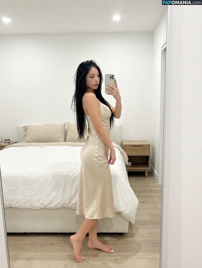 Isabella Yoon / itsisabellayoon Nu OnlyFans  Photo fuitée #10