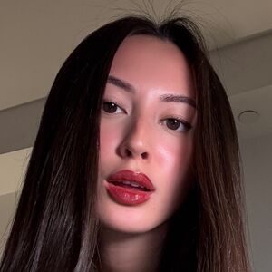 It Girl Mila