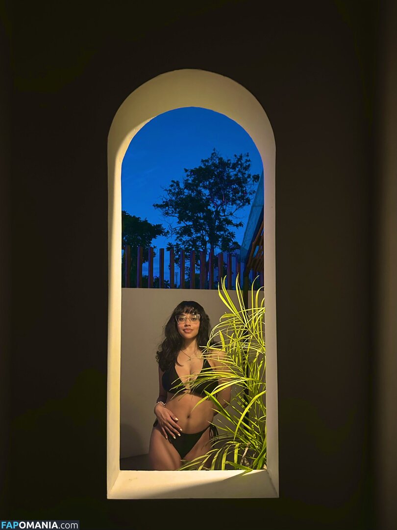 itsqueennovaa Nu OnlyFans  Photo fuitée #9