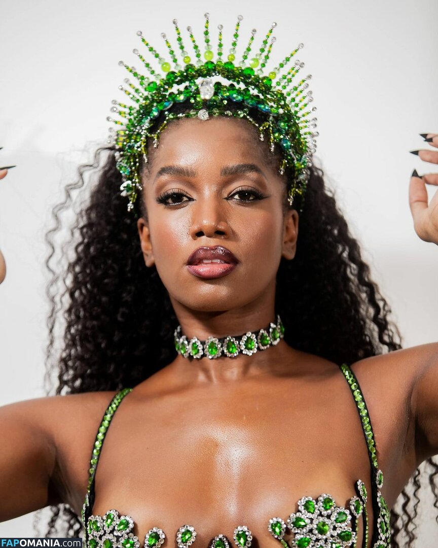 IZA / bbyiza Nu OnlyFans  Photo fuitée #15