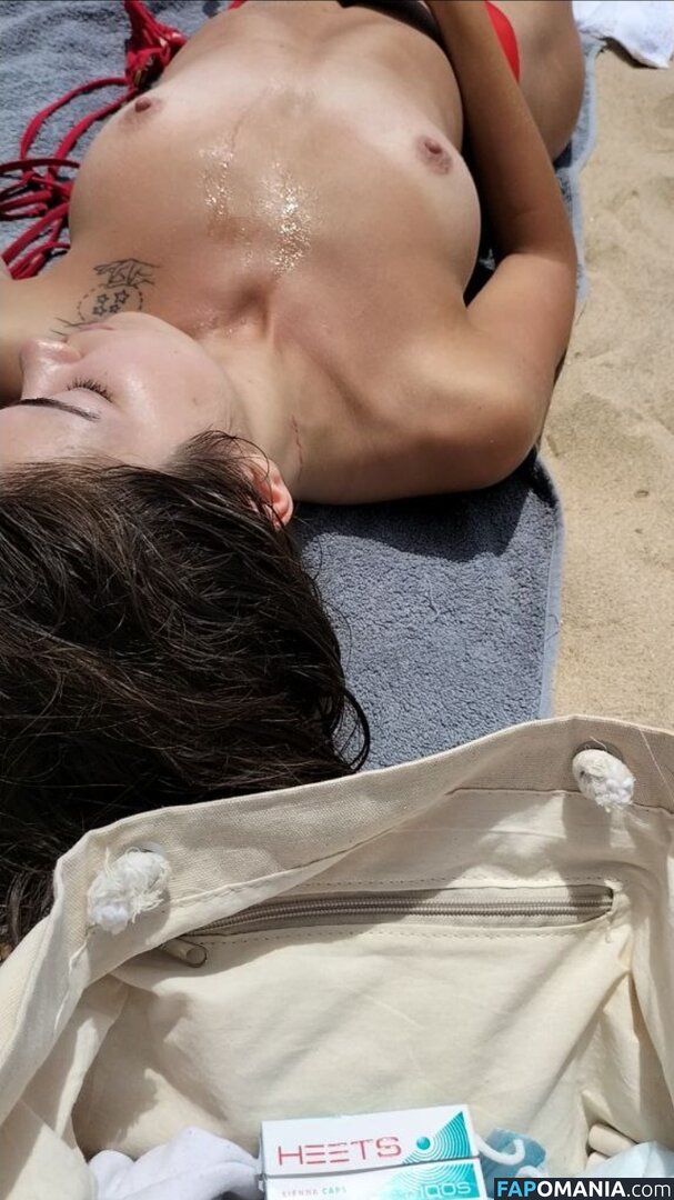 izemmania / izemmaniaa Nu OnlyFans  Photo fuitée #91