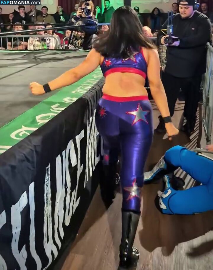 Izzy Moreno  / Izzy Moreno / ItsIzzyMania / itsizzymania Nu OnlyFans  Photo fuitée #6