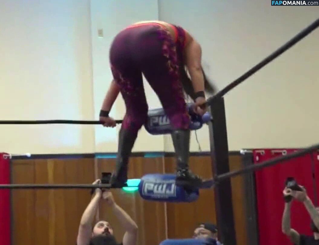 ItsIzzyMania / Izzy Moreno / WWYTWrestling Nu OnlyFans  Photo fuitée #57